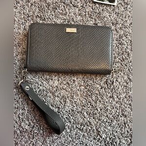 Gray Textured Wristlet
